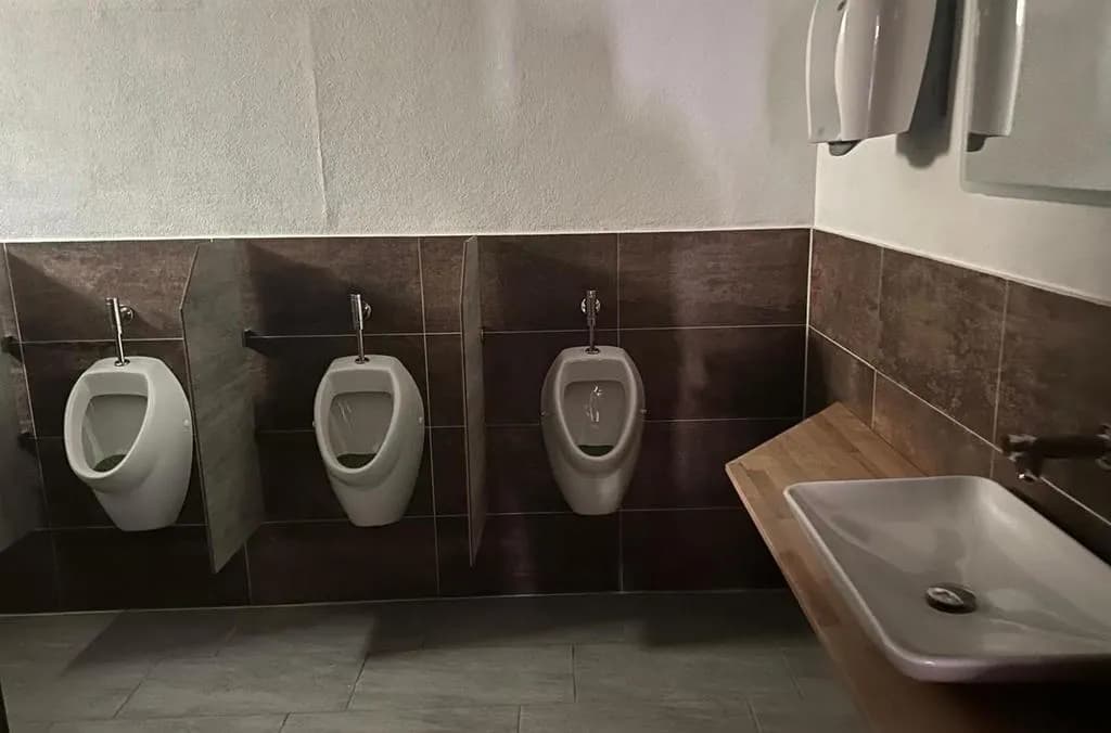 4-Zimmer-Gewerbeimmobilie kaufen in Vöcklabruck – 430 m² – Bild 12 von 14