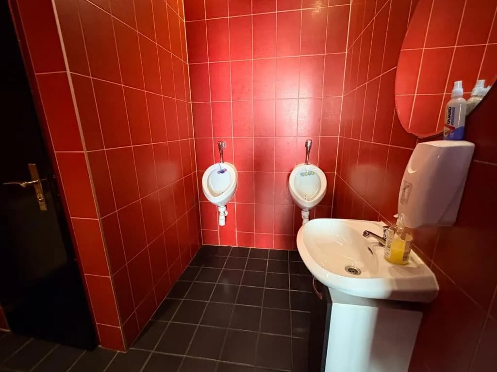 5-Zimmer-Gewerbeimmobilie mieten in Wien – 273,17 m², € 3.744 – Bild 22 von 29