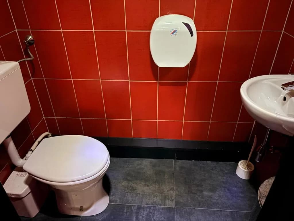 5-Zimmer-Gewerbeimmobilie mieten in Wien – 273,17 m², € 3.744 – Bild 28 von 29