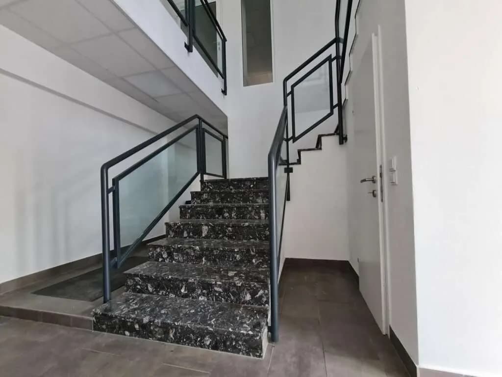 Gewerbeimmobilie mieten in Wiener Neustadt Land – 2 000 m², € 12.000 – Bild 5 von 9