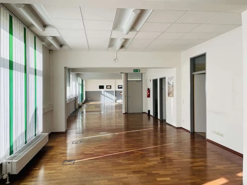Gewerbeimmobilie mieten in Salzburg Stadt – 195 m², € 2.800
