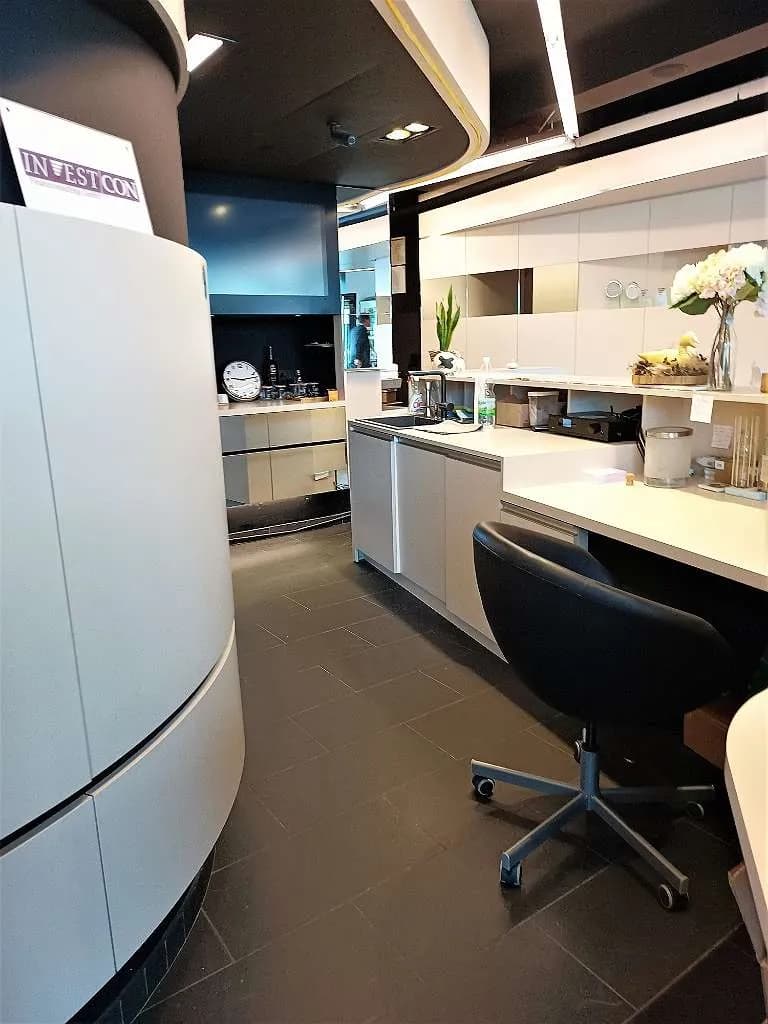 5-Zimmer-Gewerbeimmobilie kaufen in Wien – 214 m², € 449.000 – Bild 3 von 16