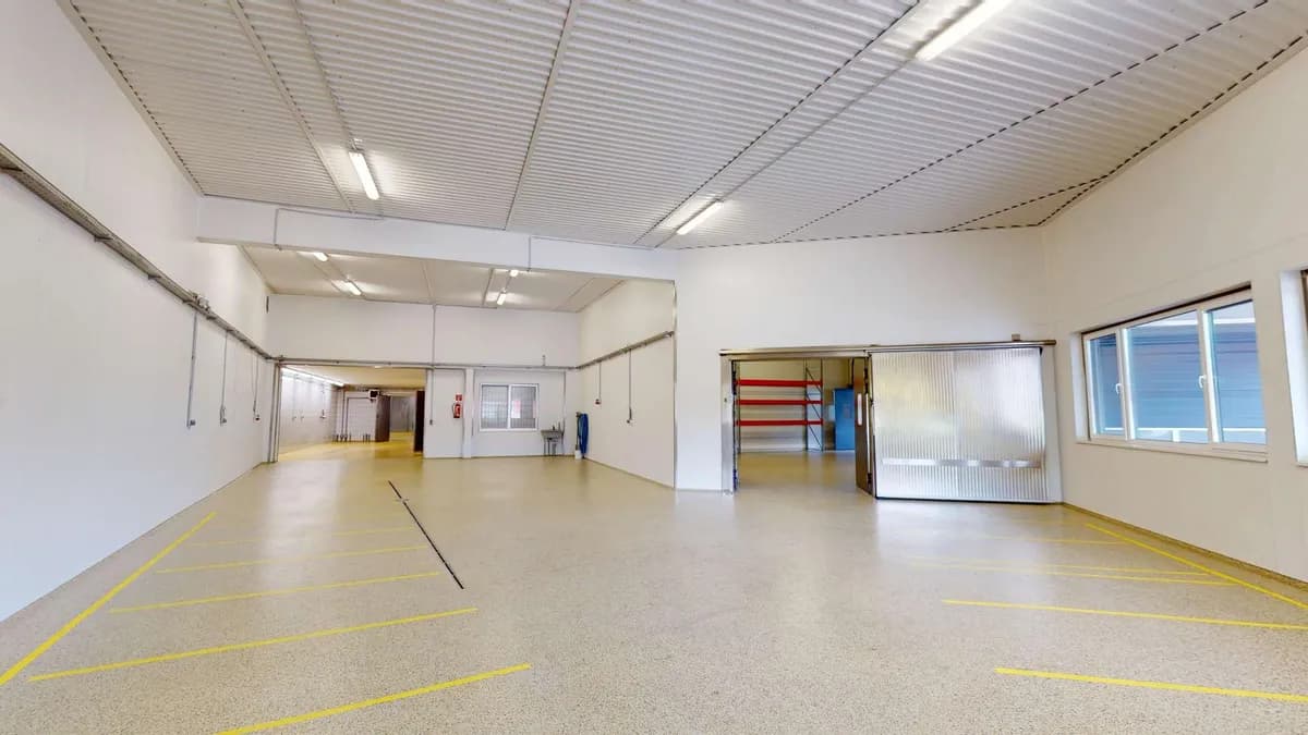 Gewerbeimmobilie mieten in Schwaz – 2 457 m², € 14.750 – Bild 10 von 14