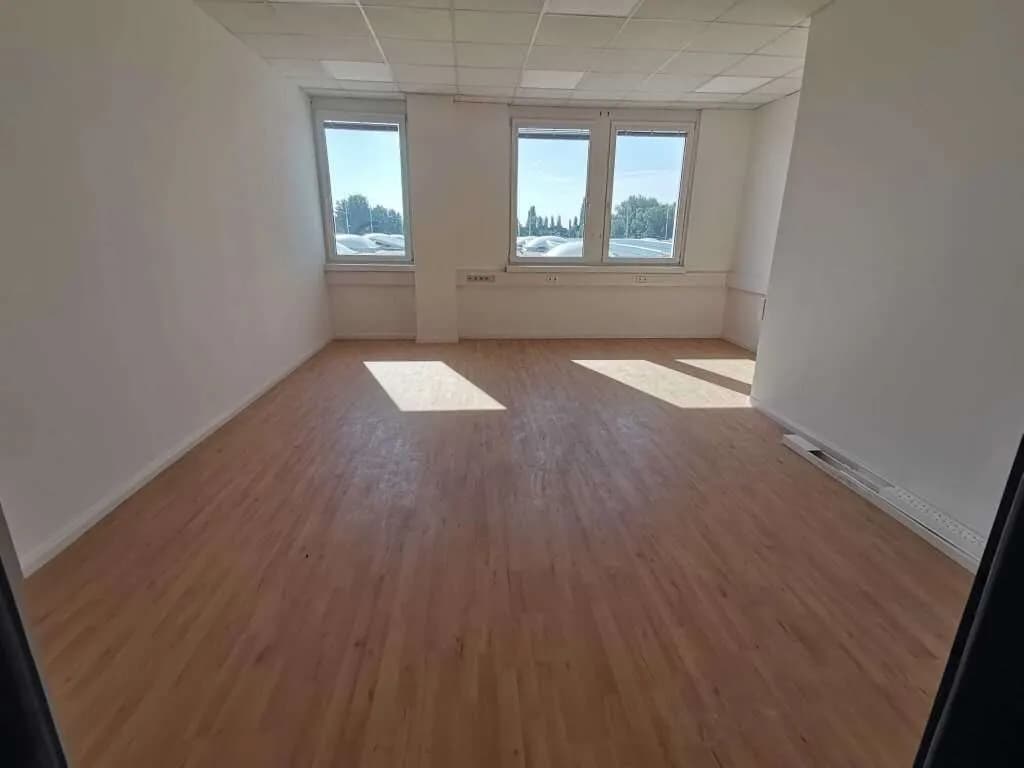 1-Zimmer-Gewerbeimmobilie mieten in Baden – 46 m², € 588 – Bild 5 von 6