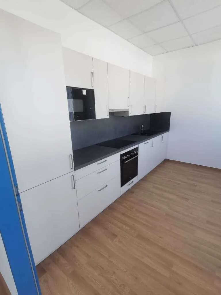 1-Zimmer-Gewerbeimmobilie mieten in Baden – 66 m², € 839 – Bild 3 von 9