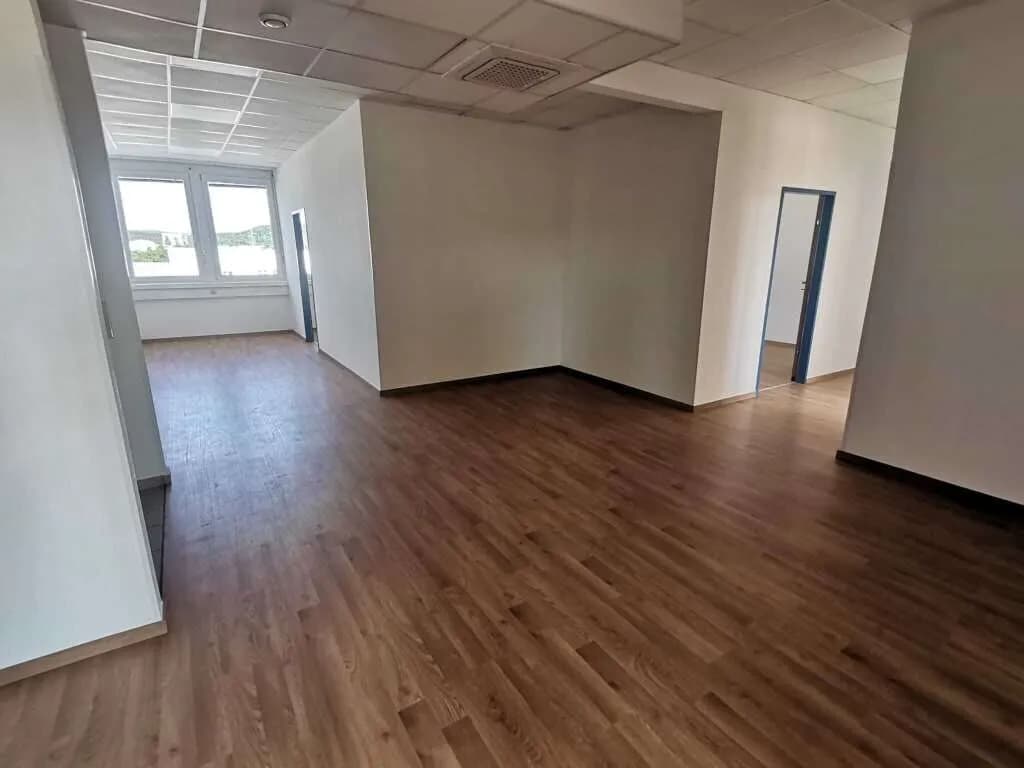 1-Zimmer-Gewerbeimmobilie mieten in Baden – 66 m², € 839 – Bild 5 von 9