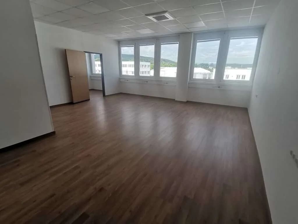 1-Zimmer-Gewerbeimmobilie mieten in Baden – 66 m², € 839 – Bild 7 von 9