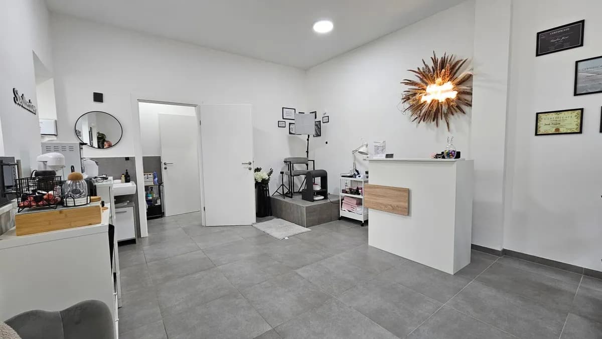 Gewerbeimmobilie mieten in Linz Land – 25 m², € 392