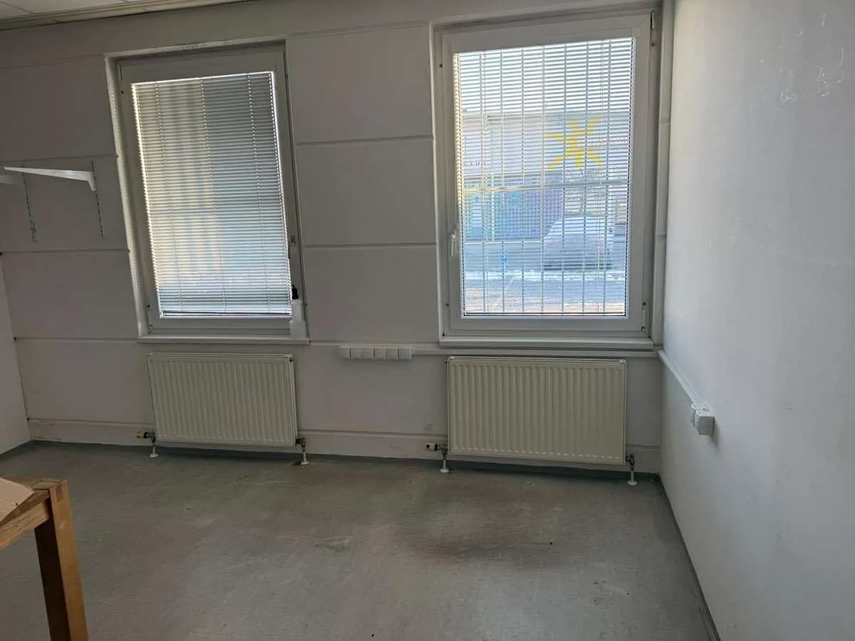 3-Zimmer-Gewerbeimmobilie mieten in Leibnitz – 856 m², € 12 – Bild 9 von 17