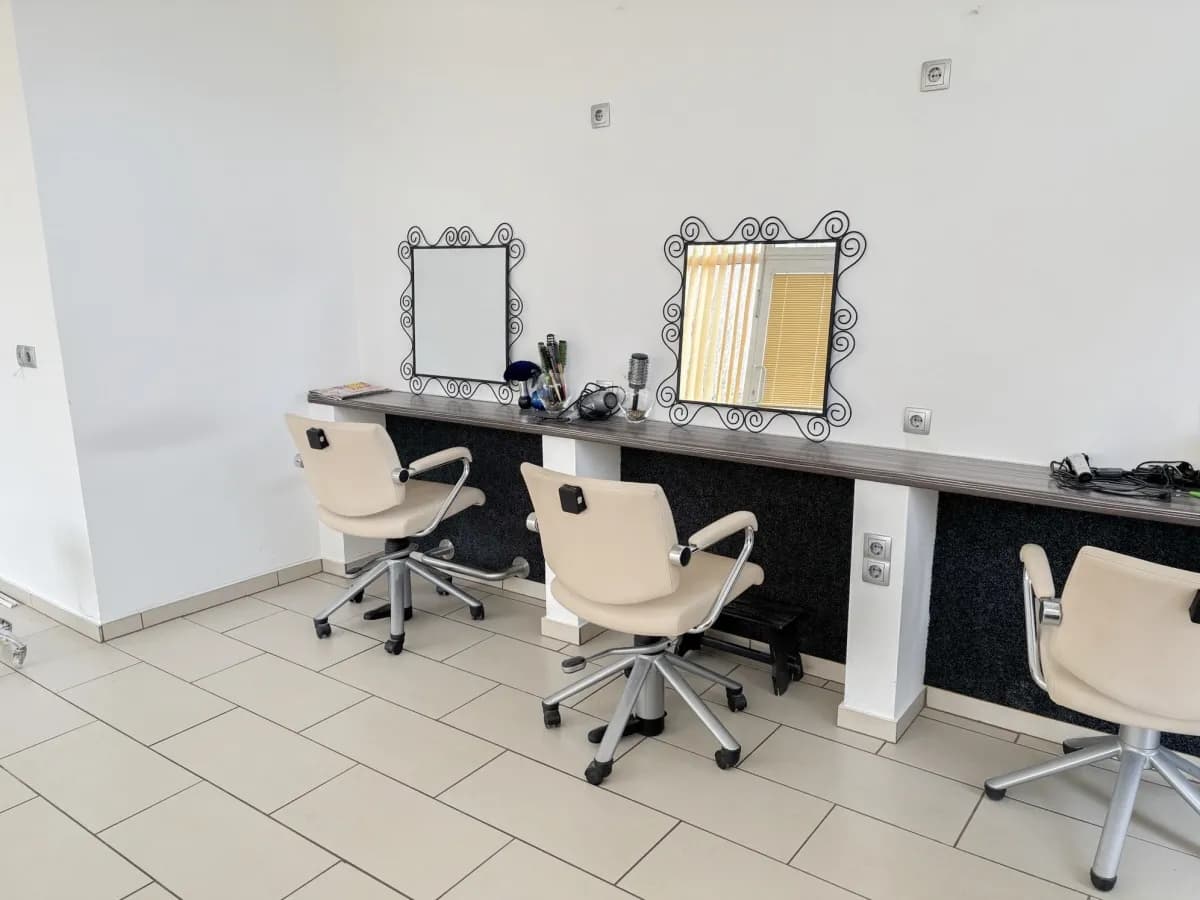 Gewerbeimmobilie kaufen in Baden – 60 m², € 73.000 – Bild 2 von 6