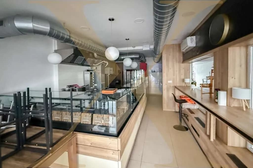 Gewerbeimmobilie mieten in Linz – 65 m², € 2.850