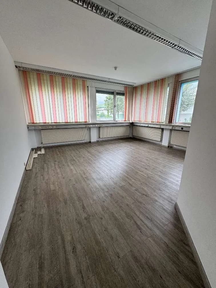 Gewerbeimmobilie mieten in Villach – 90 m², € 990 – Bild 2 von 2