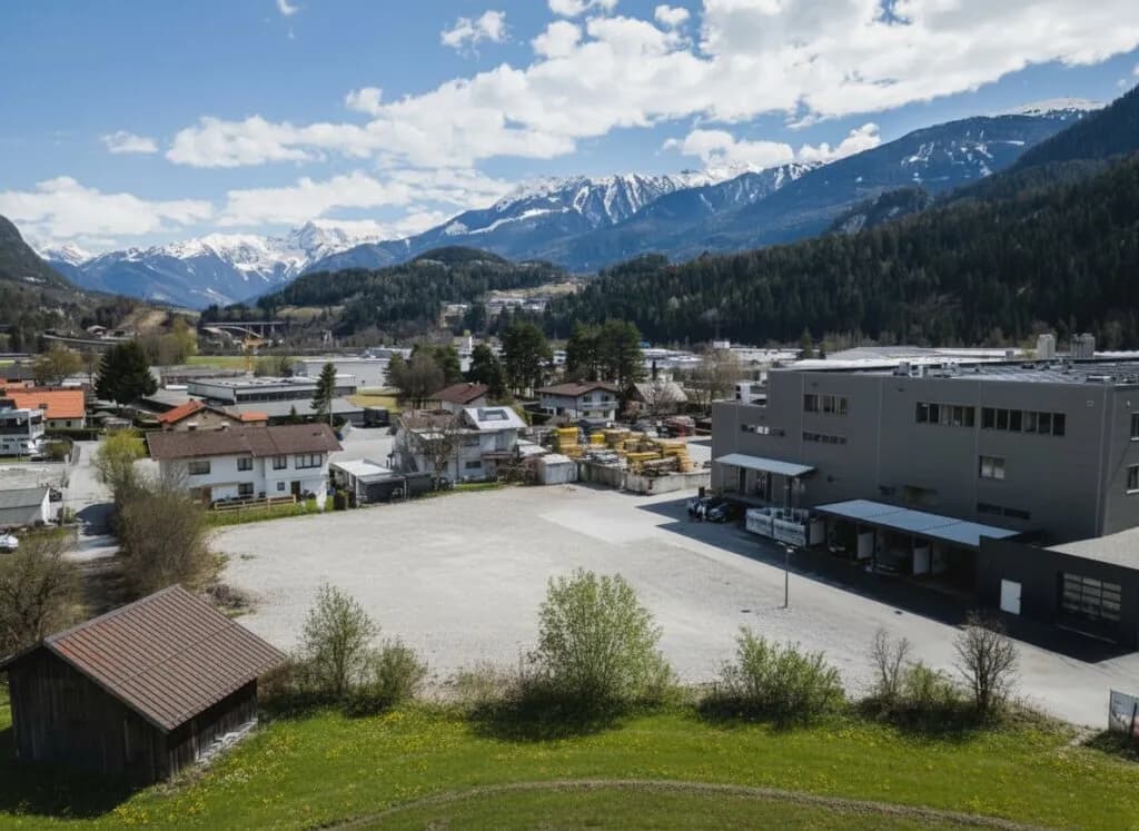 Grundstück kaufen in Imst – 1 861 m²