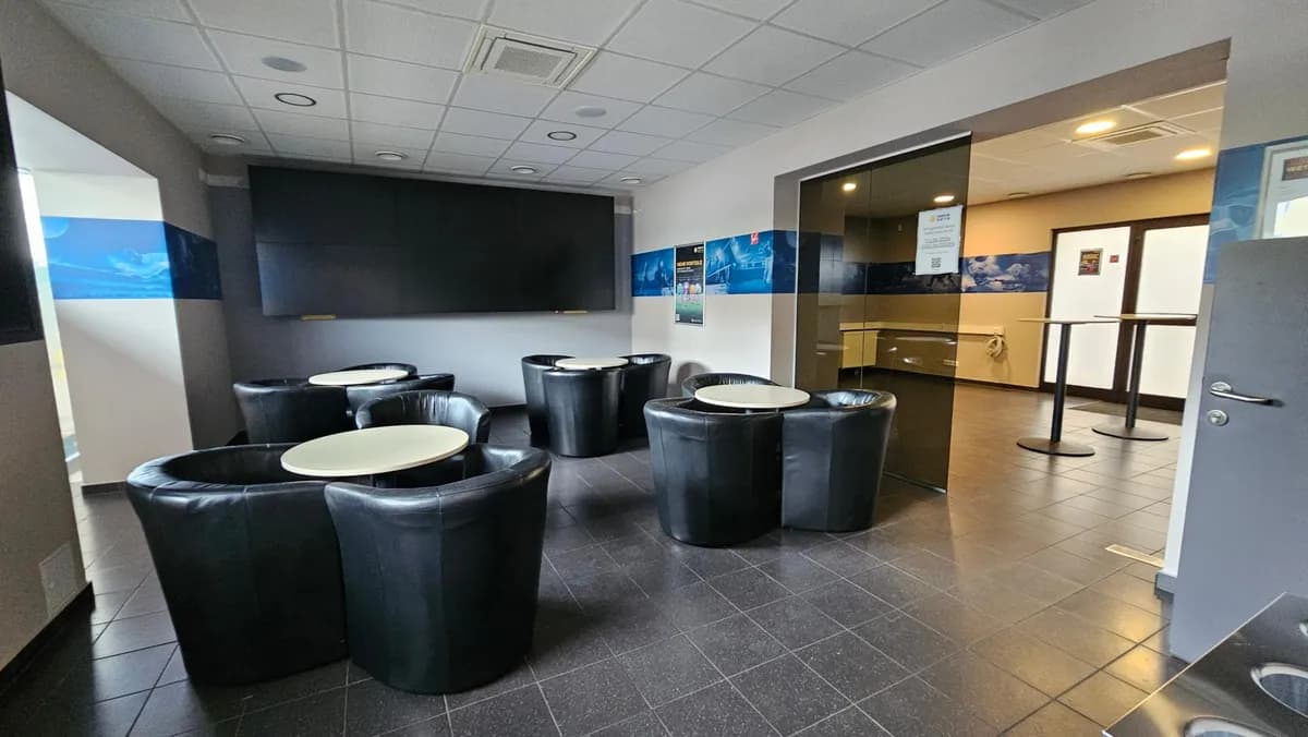 Gewerbeimmobilie mieten in Steyr – 175 m², € 2.900 – Bild 2 von 12