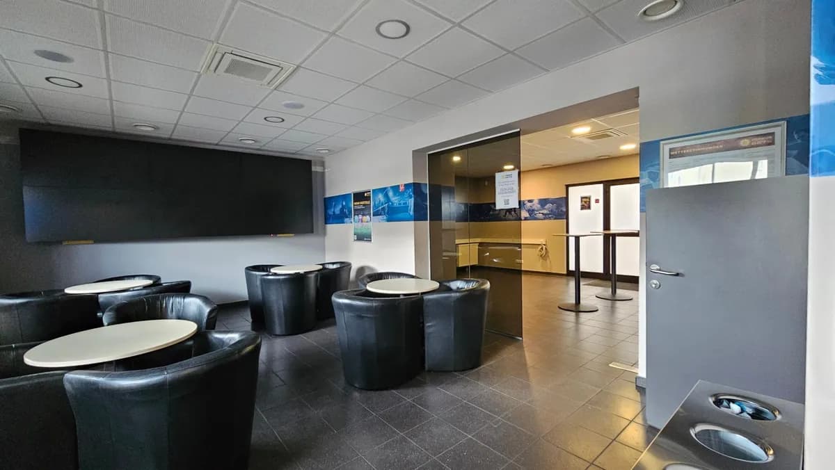 Gewerbeimmobilie mieten in Steyr – 175 m², € 2.900 – Bild 11 von 12