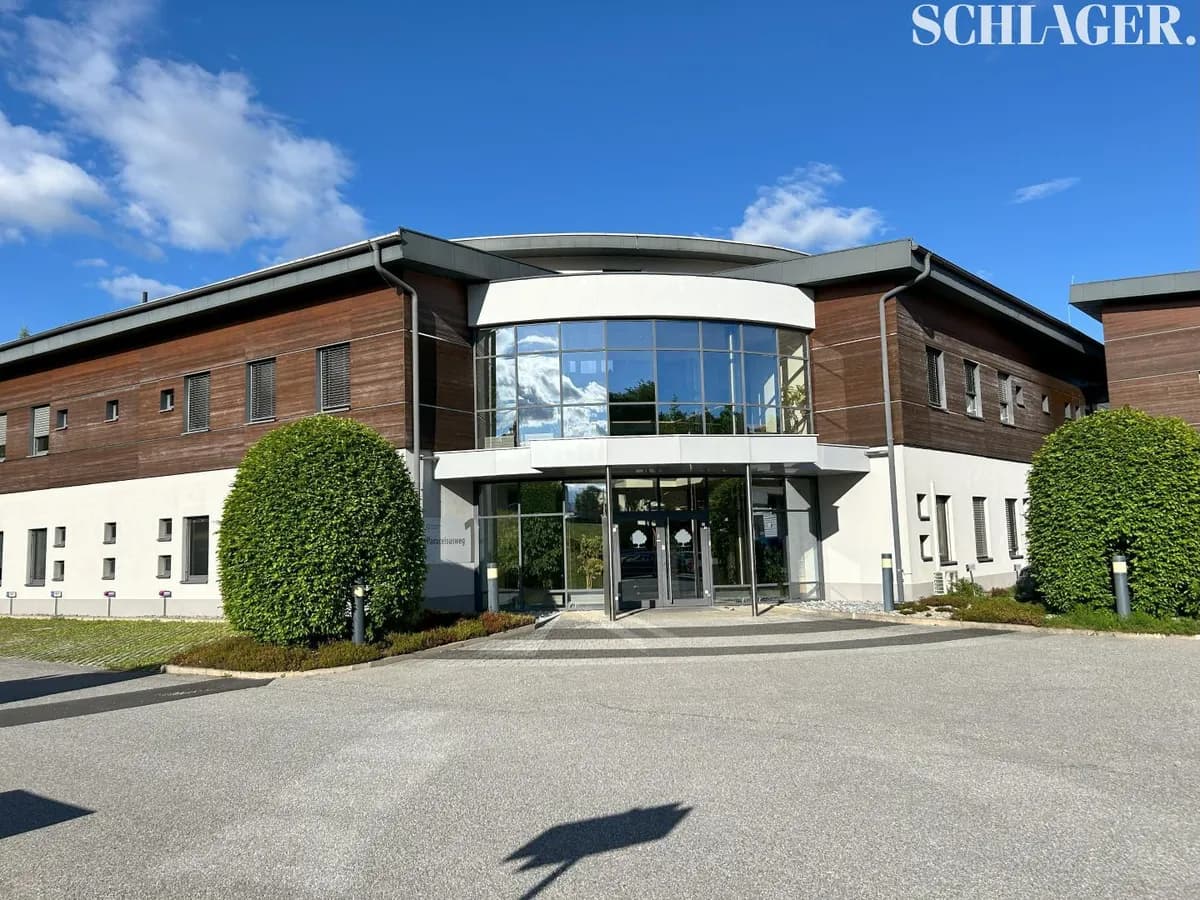Gewerbeimmobilie mieten in Graz-Umgebung – 157 m², € 1.761