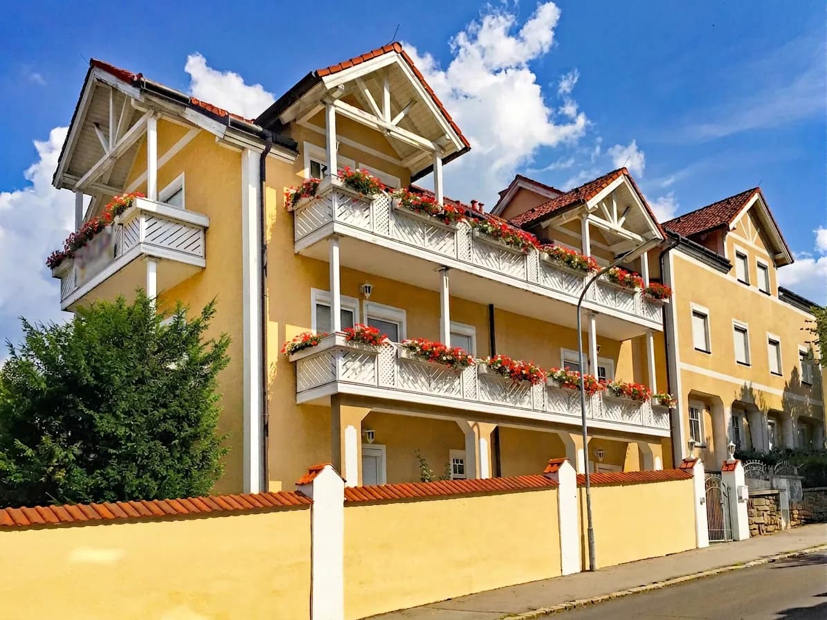12-Zimmer-Gewerbeimmobilie kaufen in Tulln – 349 m²