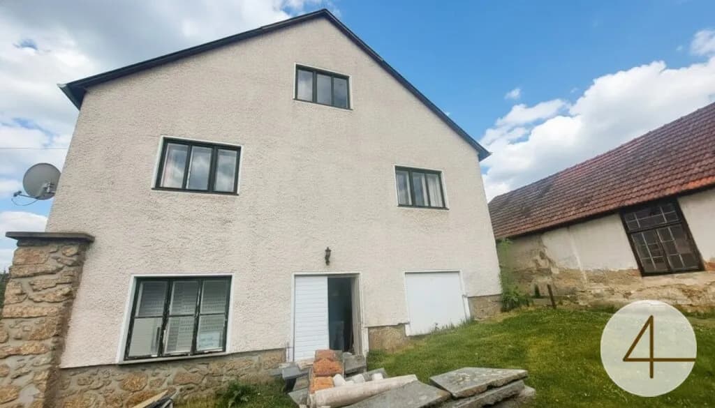 Haus kaufen in Zwettl – 240 m², € 136.000 – Bild 2 von 13