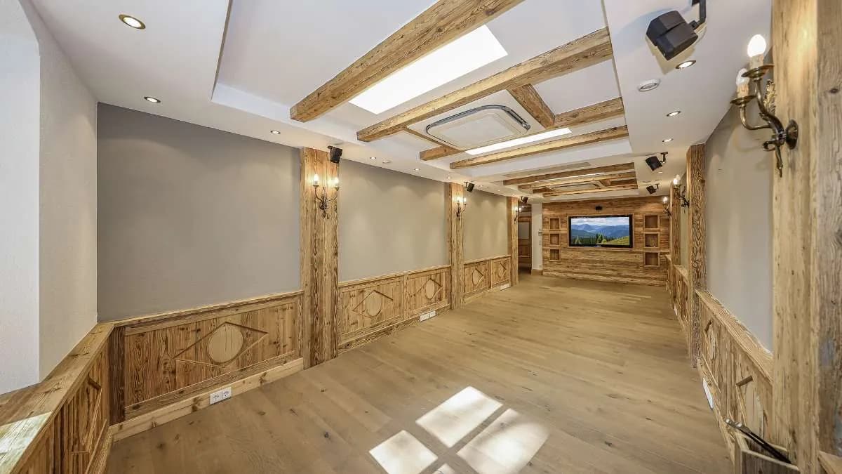 1-Zimmer-Gewerbeimmobilie mieten in Kitzbühel – 77 m², € 2.450 – Bild 2 von 17