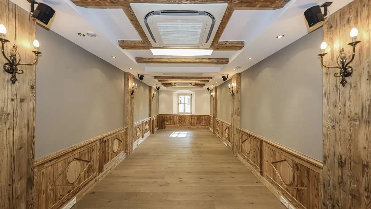 1-Zimmer-Gewerbeimmobilie mieten in Kitzbühel – 77 m², € 2.450 – Bild 3 von 17