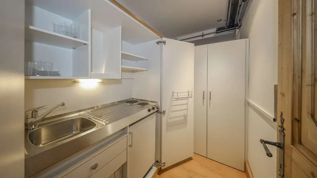 1-Zimmer-Gewerbeimmobilie mieten in Kitzbühel – 77 m², € 2.450 – Bild 10 von 17