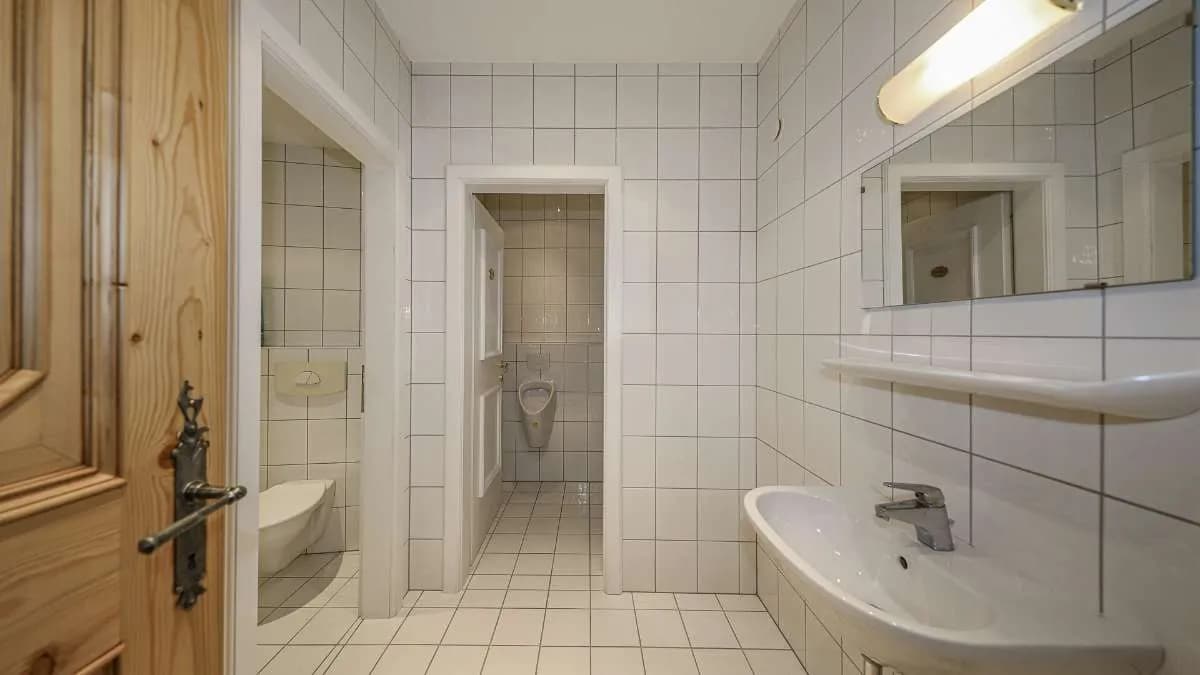 1-Zimmer-Gewerbeimmobilie mieten in Kitzbühel – 77 m², € 2.450 – Bild 11 von 17