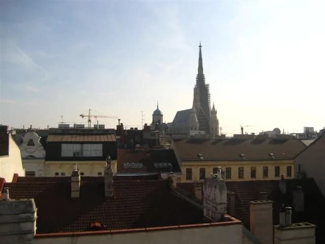 5-Zimmer-Wohnung mieten in Wien – 160 m², € 3.300 – Bild 2 von 2