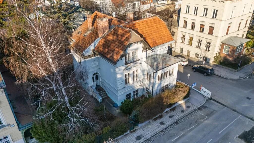 8-Zimmer-Haus kaufen in Wien – 330 m² – Bild 3 von 12