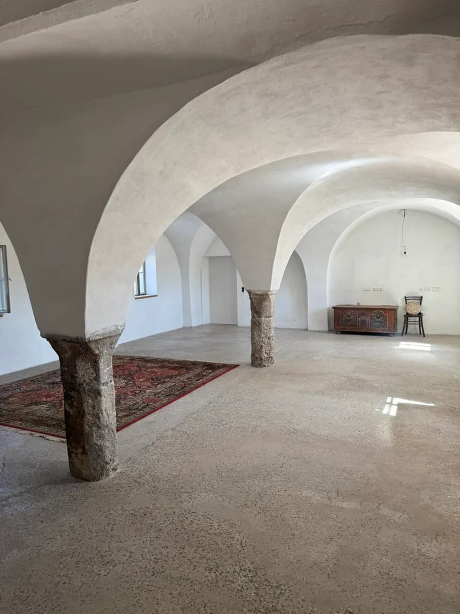 1-Zimmer-Wohnung mieten in Gmunden – 90 m², € 550