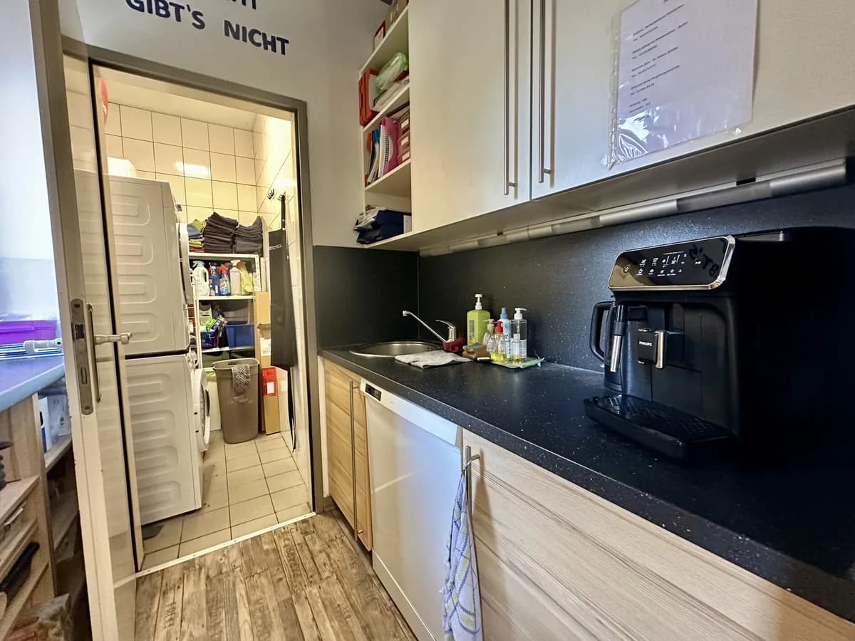4-Zimmer-Gewerbeimmobilie kaufen in Baden – 147 m², € 599.000 – Bild 31 von 46
