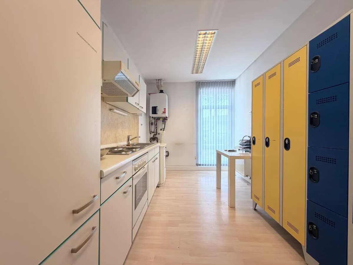3-Zimmer-Gewerbeimmobilie mieten in Steyr – 120 m², € 1.473 – Bild 11 von 11
