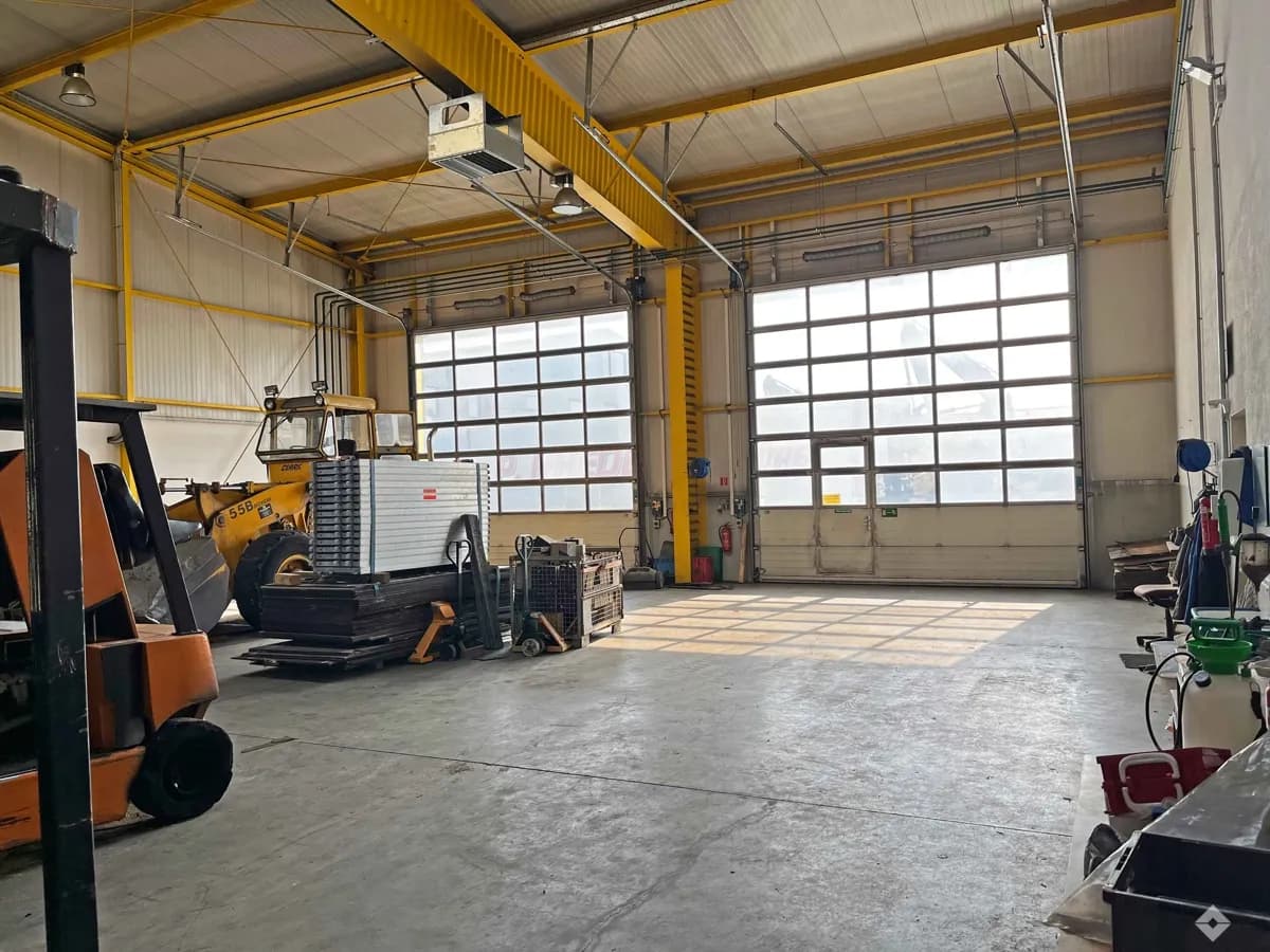 Gewerbeimmobilie mieten in Salzburg-Umgebung – 845 m², € 9.200 – Bild 4 von 8