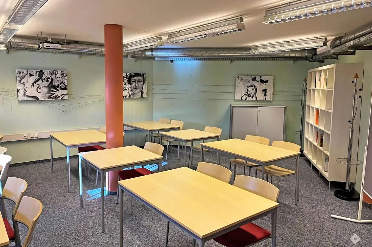Gewerbeimmobilie mieten in Salzburg-Umgebung – 1 365 m², € 19.316 – Bild 4 von 12