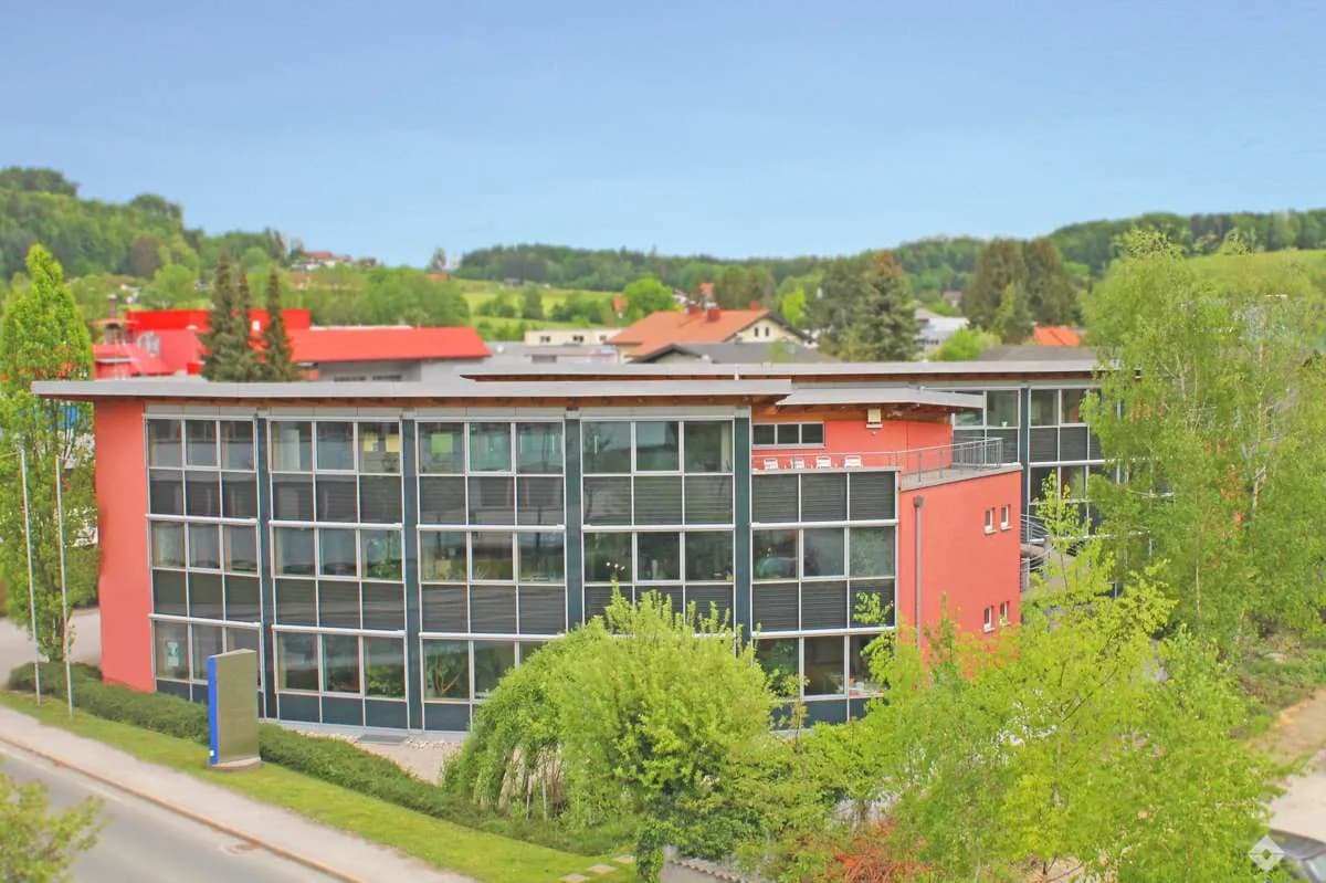 Gewerbeimmobilie mieten in Salzburg-Umgebung – 195 m², € 3.164 – Bild 2 von 6