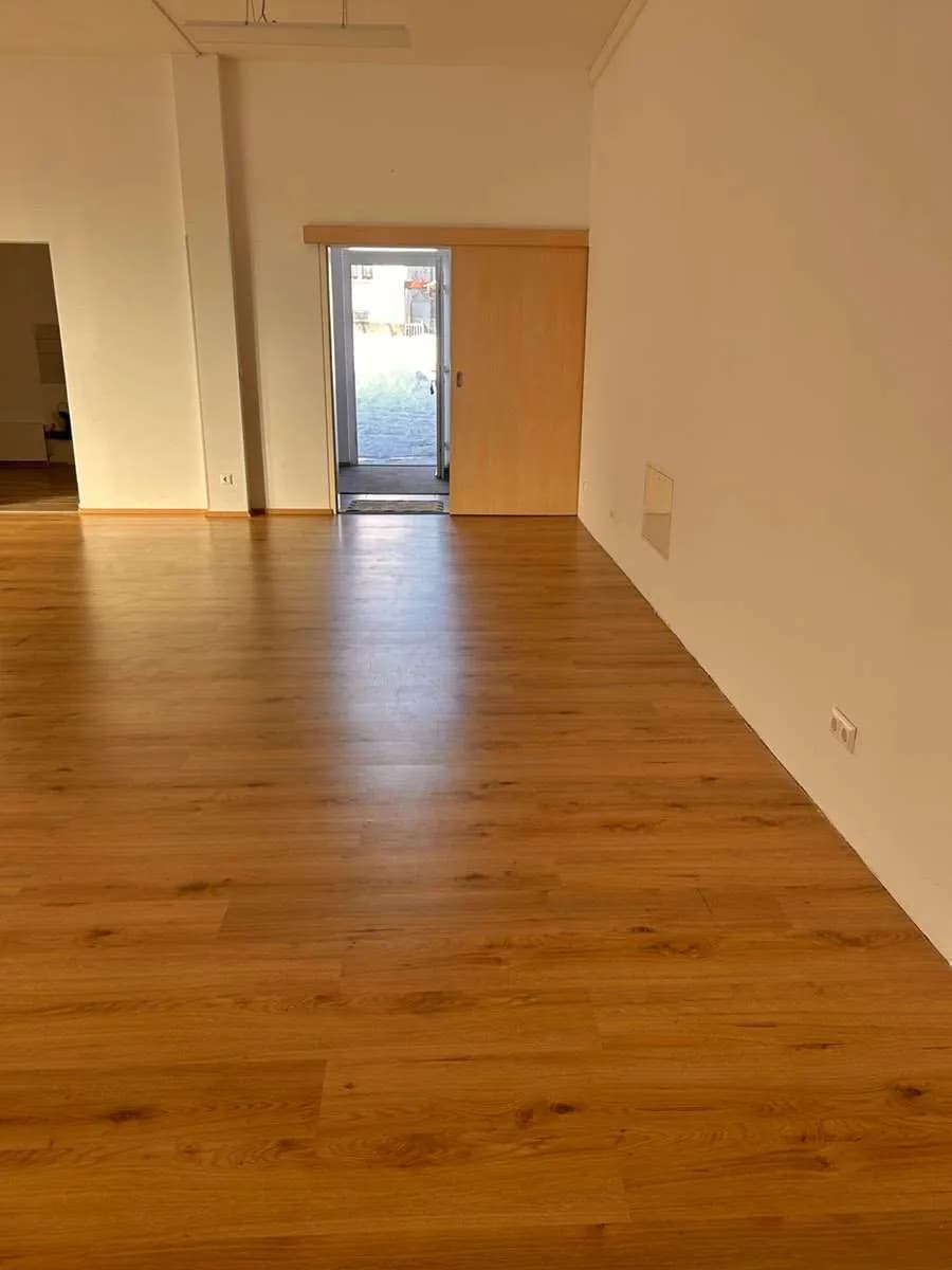 3-Zimmer-Gewerbeimmobilie mieten in Vöcklabruck – 96 m², € 8 – Bild 3 von 6