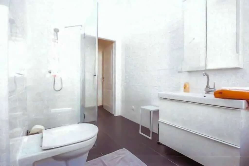 Gewerbeimmobilie kaufen in Wien – 1 930 m² – Bild 11 von 11
