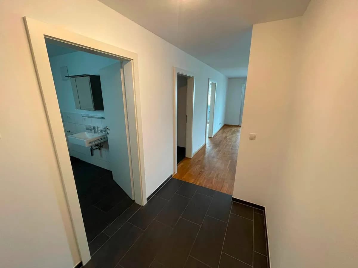 2-Zimmer-Wohnung mieten in Dornbirn – 58 m², € 1.230 – Bild 2 von 10