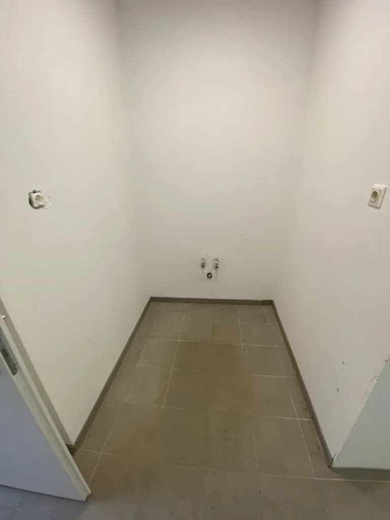 Gewerbeimmobilie mieten in Wien – 434 m², € 3.300 – Bild 8 von 13