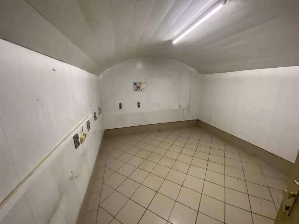 Gewerbeimmobilie mieten in Wien – 434 m², € 3.300 – Bild 12 von 13