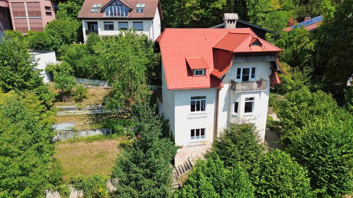 6-Zimmer-Gewerbeimmobilie mieten in Gmunden – 225 m², € 2.300
