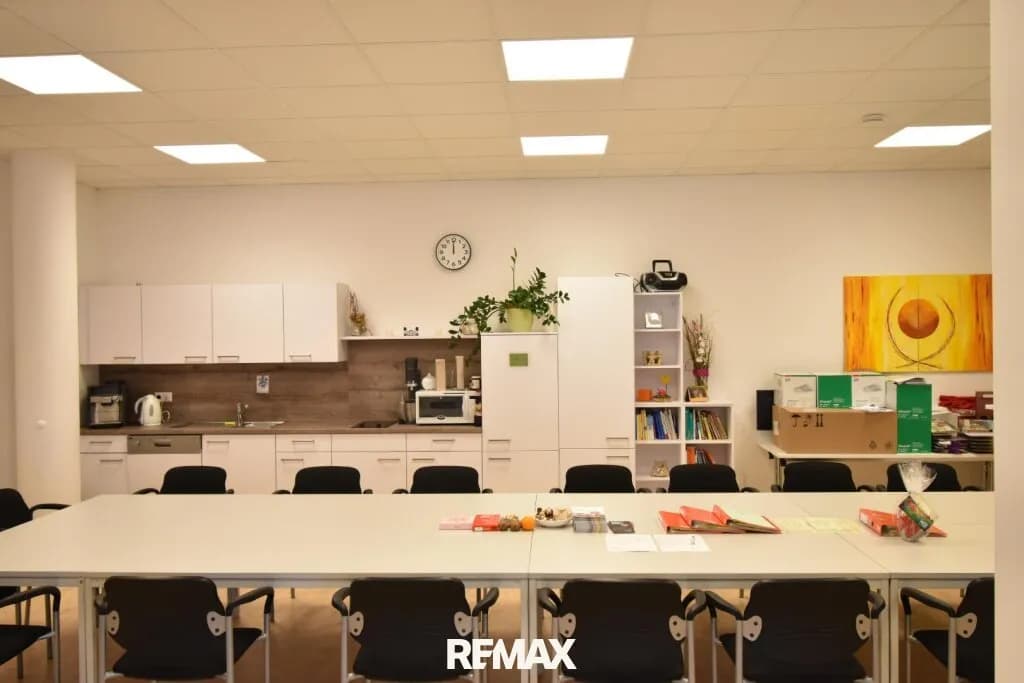 Gewerbeimmobilie mieten in Amstetten – 99 m², € 742 – Bild 2 von 5