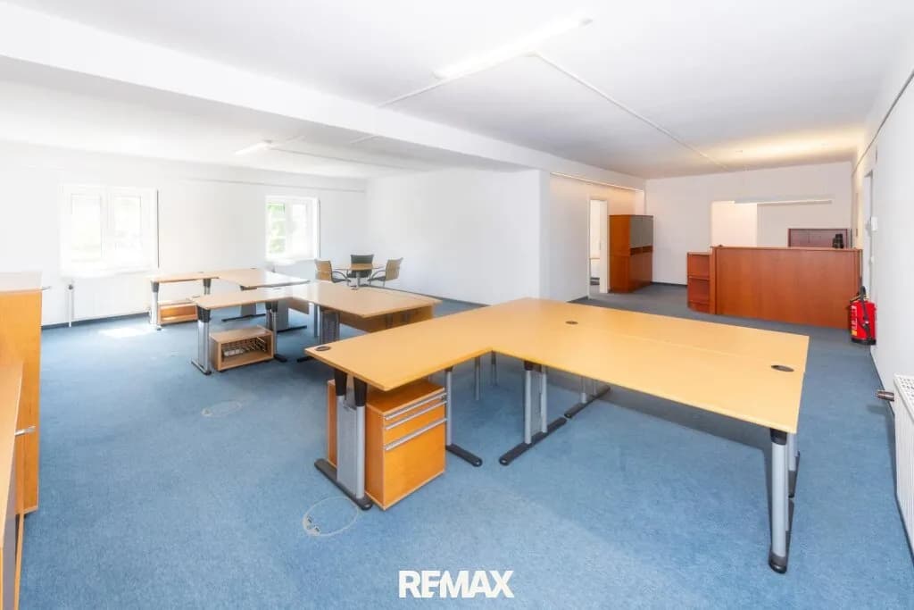 6-Zimmer-Gewerbeimmobilie mieten in Steyr – 230 m², € 1.800 – Bild 2 von 10