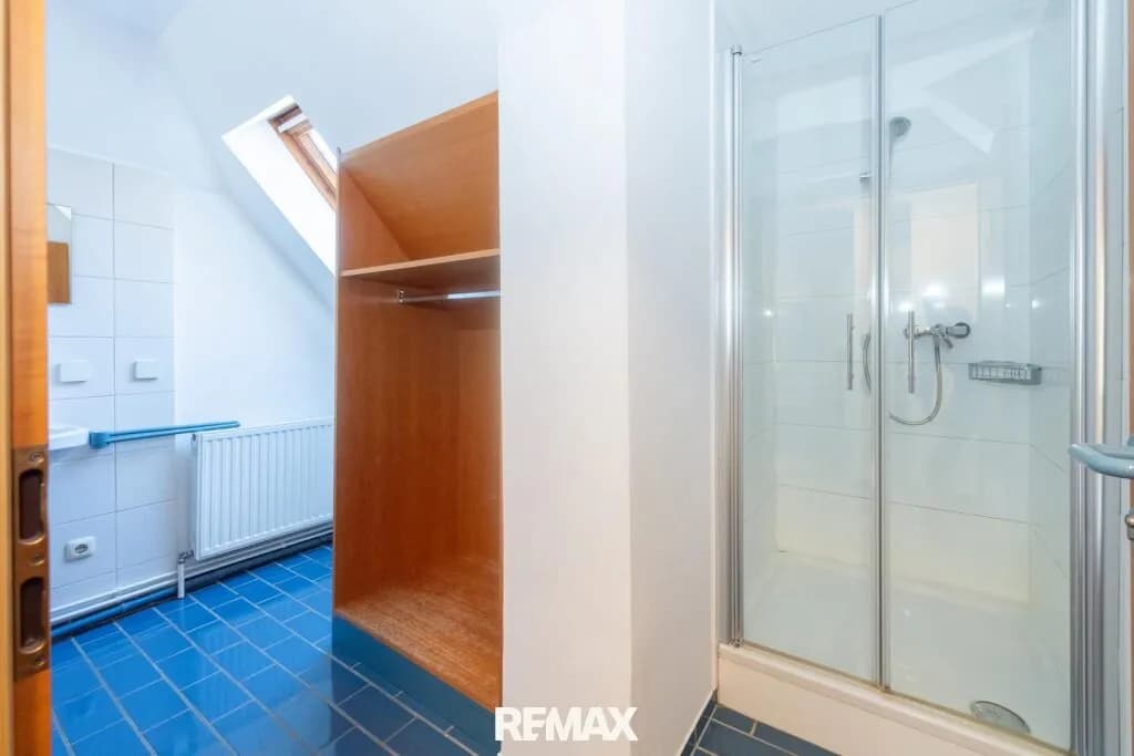 6-Zimmer-Gewerbeimmobilie mieten in Steyr – 230 m², € 1.800 – Bild 8 von 10