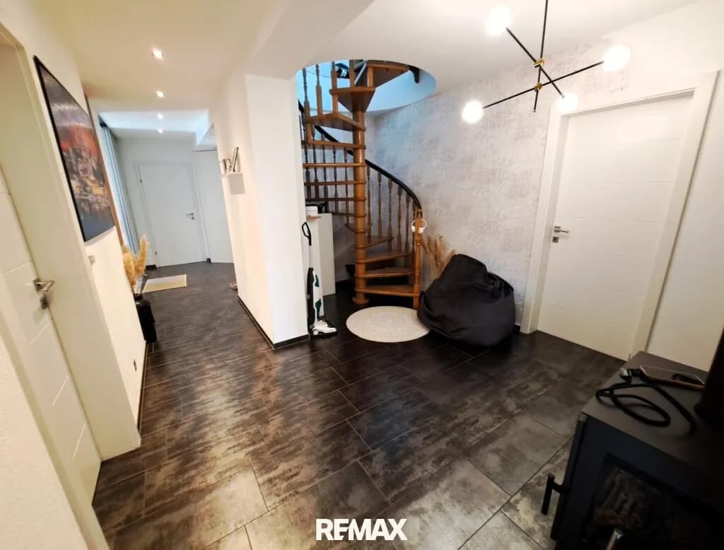 7-Zimmer-Wohnung kaufen in Steyr-Land – 290 m², € 738.000 – Bild 3 von 39