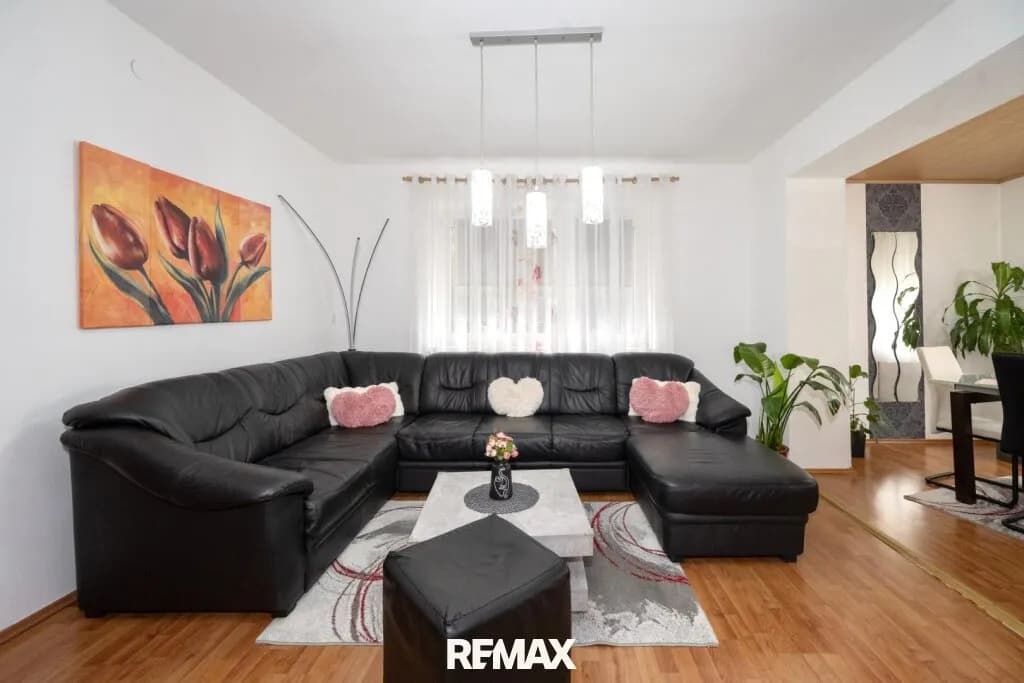 5-Zimmer-Gewerbeimmobilie kaufen in Steyr-Land – 105,92 m², € 299.000 – Bild 2 von 19