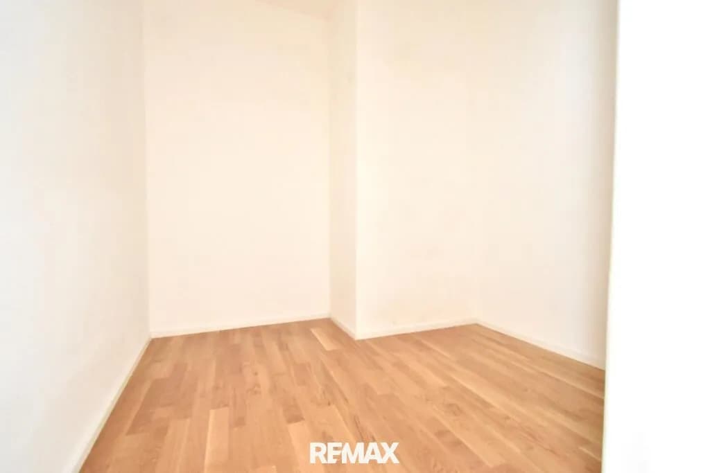1-Zimmer-Gewerbeimmobilie mieten in Steyr – 42 m², € 416 – Bild 4 von 9