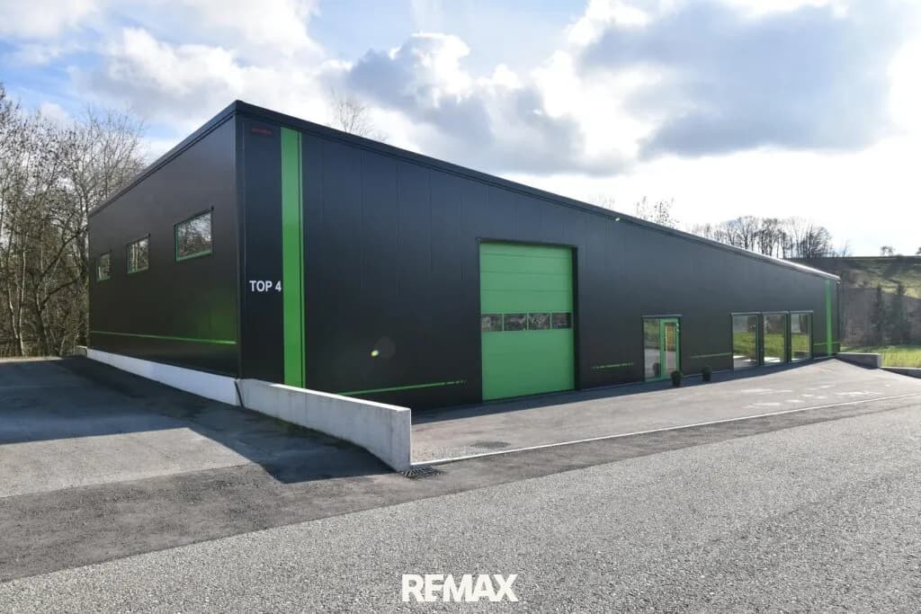 Immobilie mieten in Amstetten – 536 m², € 2.430