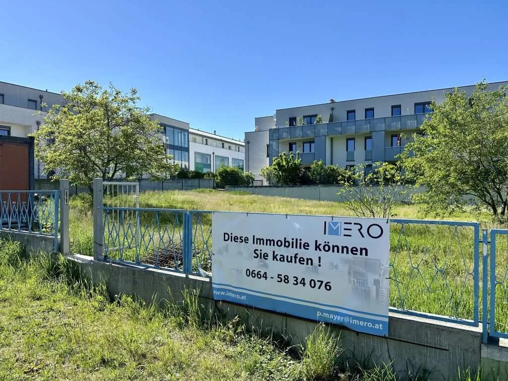 Grundstück kaufen in Wiener Neustadt – 645 m², € 260.000