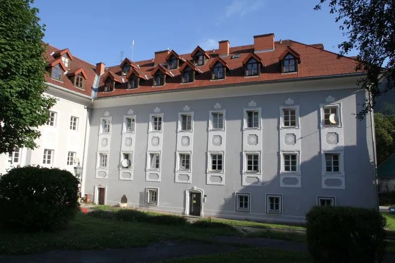 2-Zimmer-Wohnung mieten in Liezen – 48,85 m², € 518