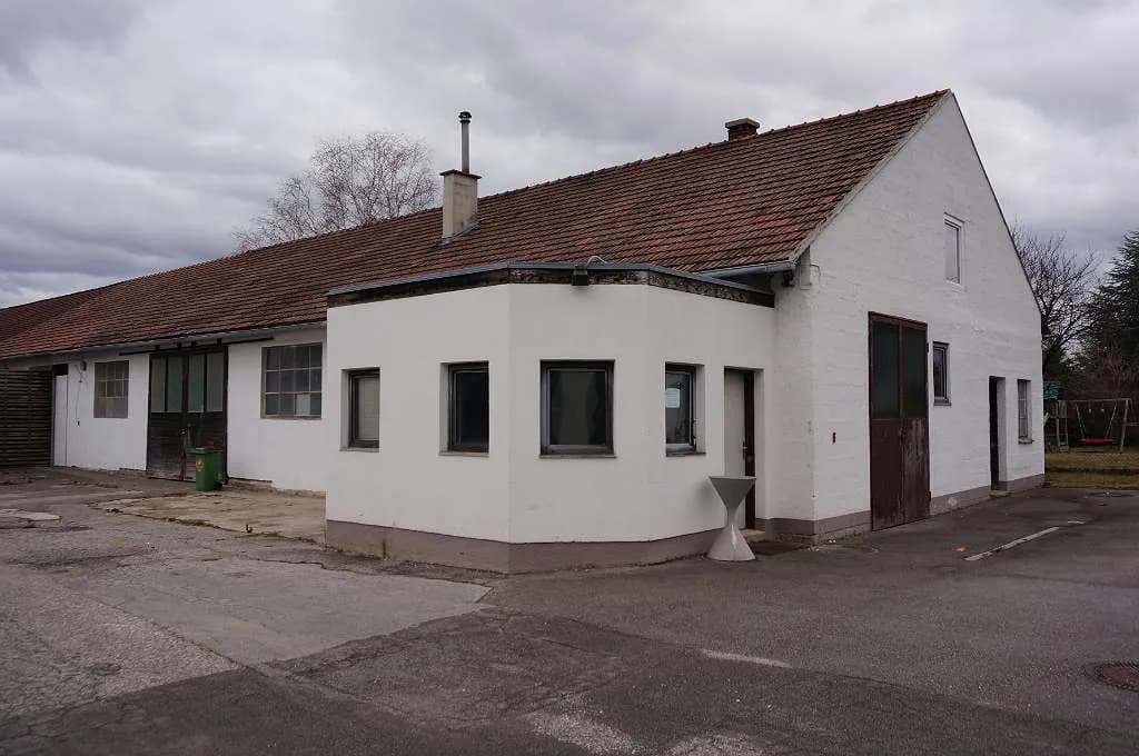 Gewerbeimmobilie mieten in Neunkirchen – 120 m², € 708 – Bild 4 von 6